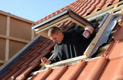 Pose de fenêtres de toit Velux à Romeries
